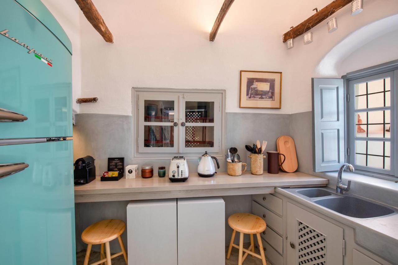 Villa De Profundis By Thireon à Oia  Extérieur photo