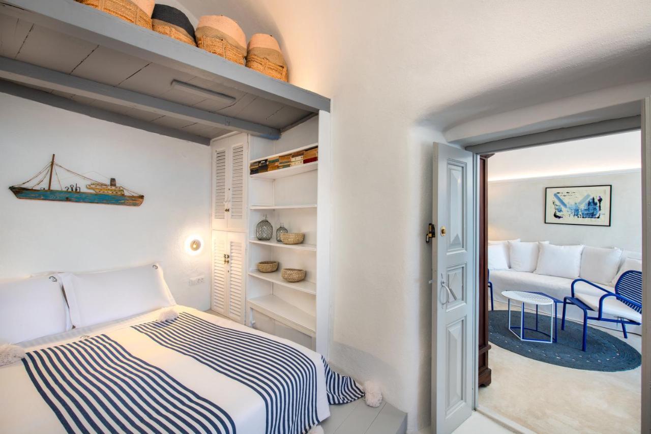 Villa De Profundis By Thireon à Oia  Extérieur photo
