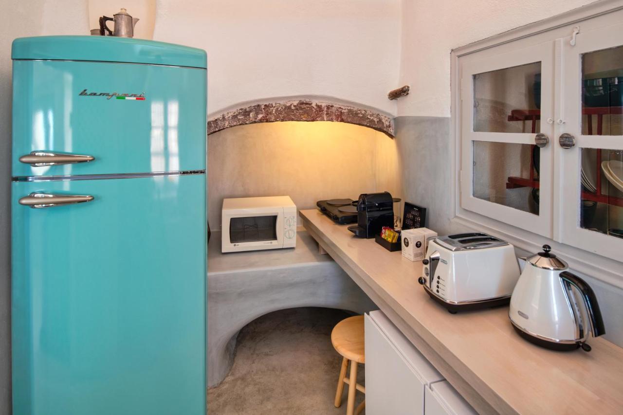 Villa De Profundis By Thireon à Oia  Extérieur photo
