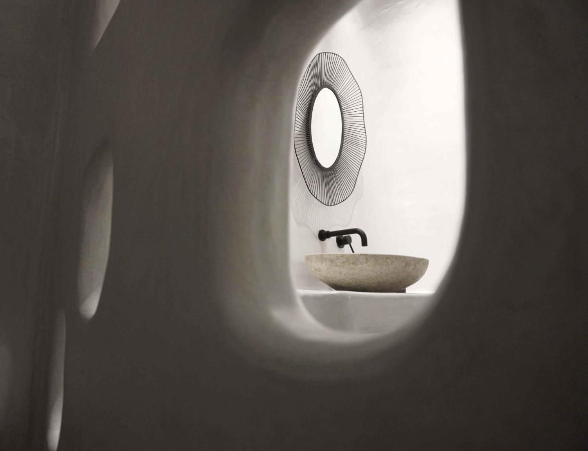 Villa De Profundis By Thireon à Oia  Extérieur photo